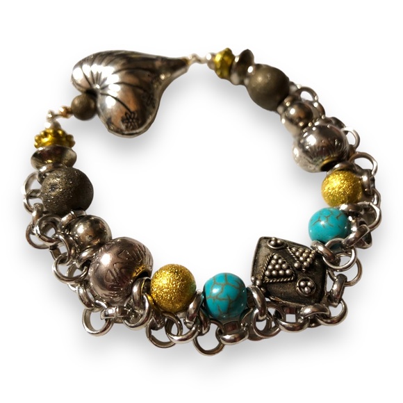 Handmade beaded elasticated bracelet - Picture 3 of 6